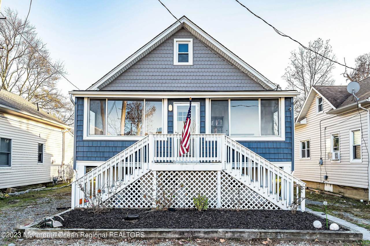 530 Point Pleasant Avenue - Photo 1
