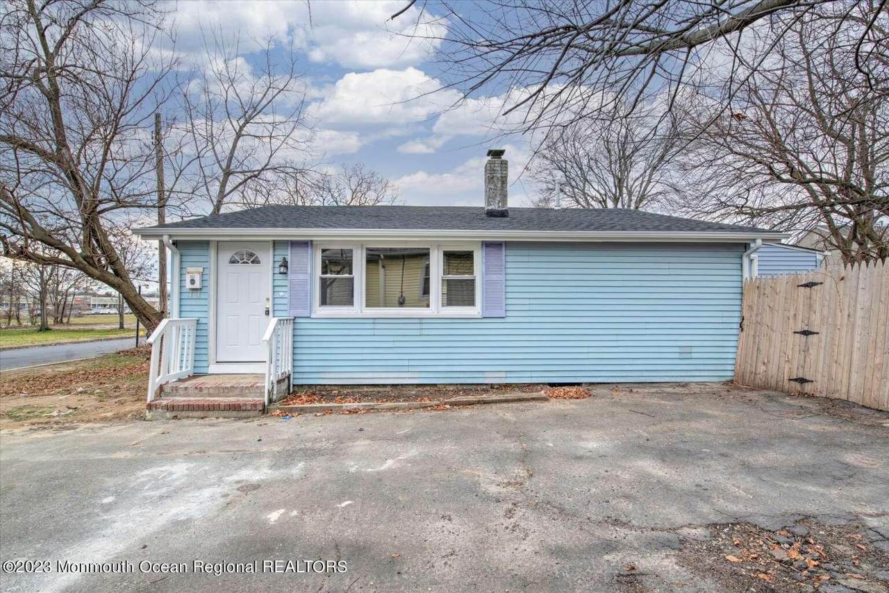 352 Sweetbriar Street - Photo 1