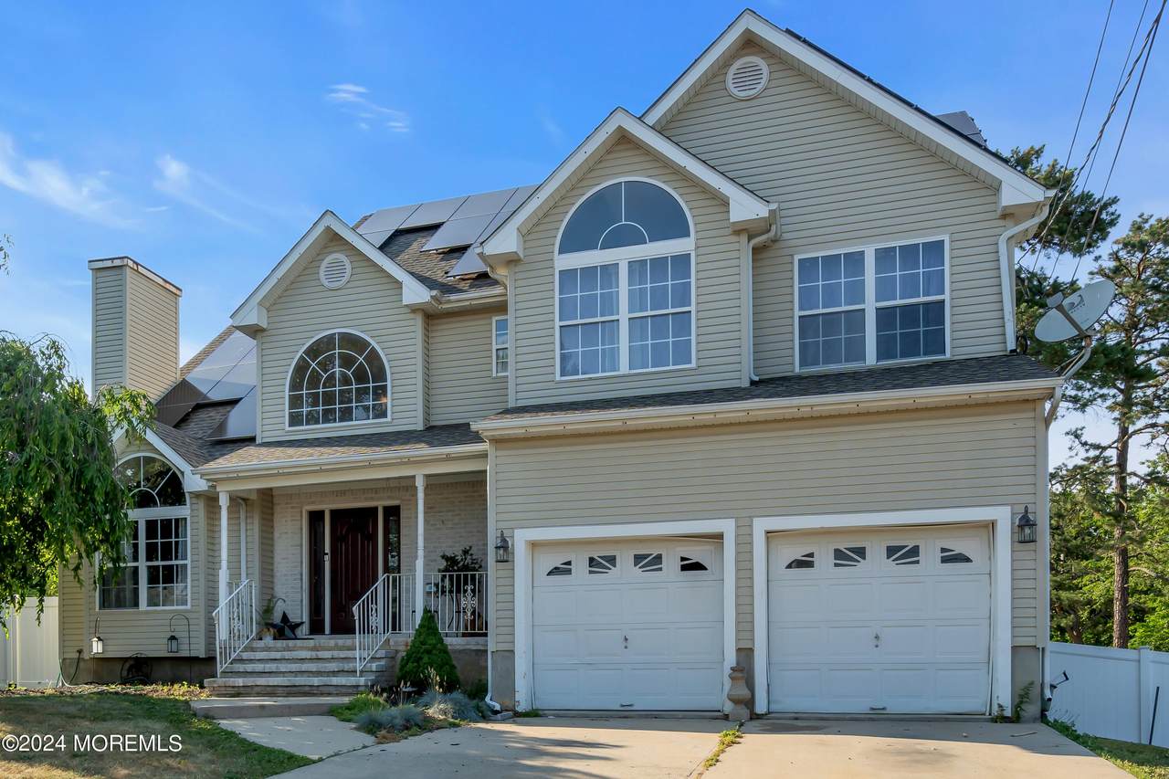 2109 4th Avenue, Toms River, NJ 08757 (MLS 22417181) Kiliszek Real