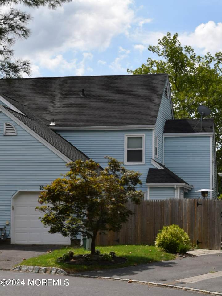 8 Whitman Court - Photo 1