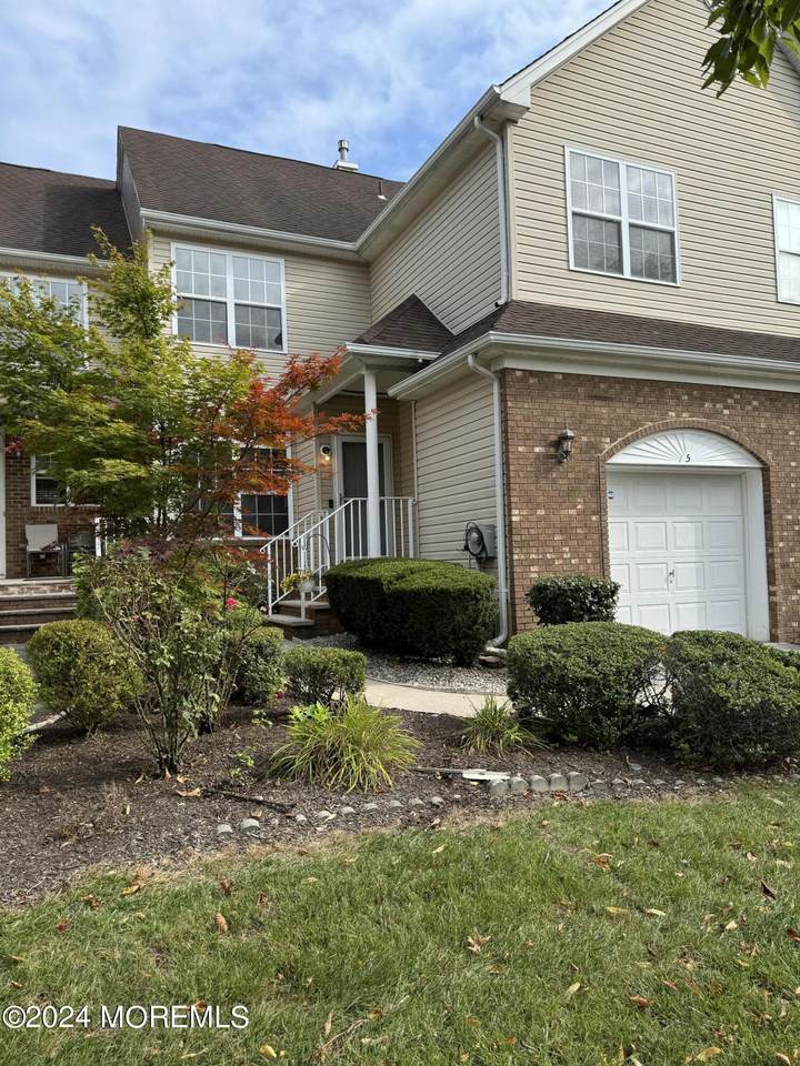 5 Thoreau Court - Photo 1