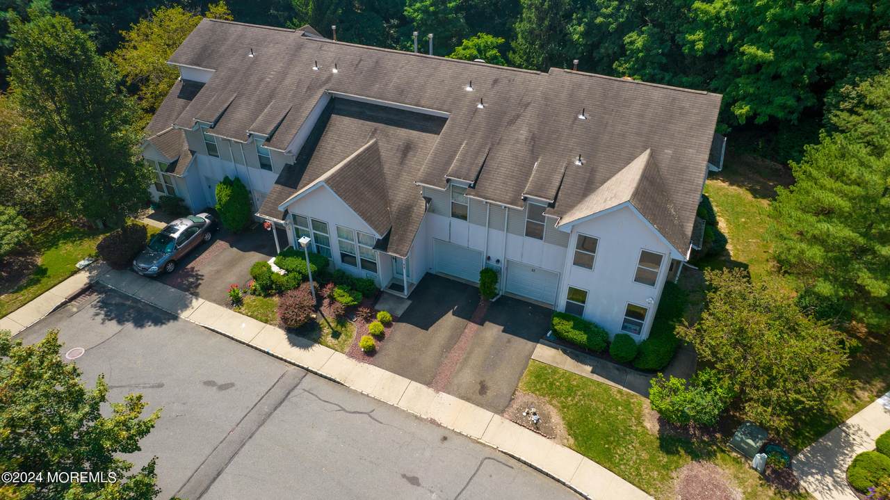 11 Parkside Drive - Photo 1