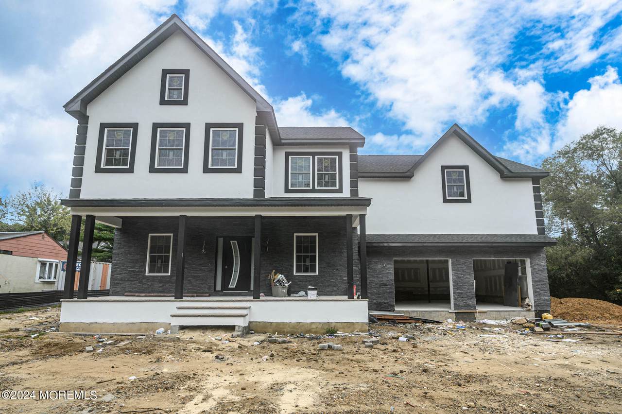 88 Wood Avenue - Photo 1