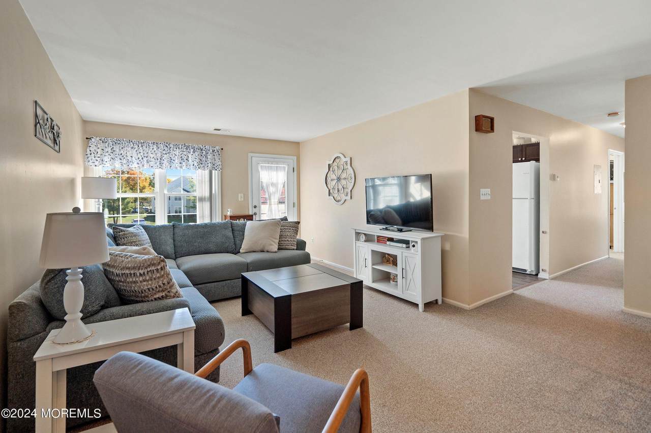 146 Pinetree Court - Photo 1