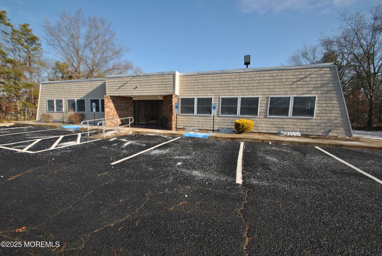 75 Lacey Road - Photo 1
