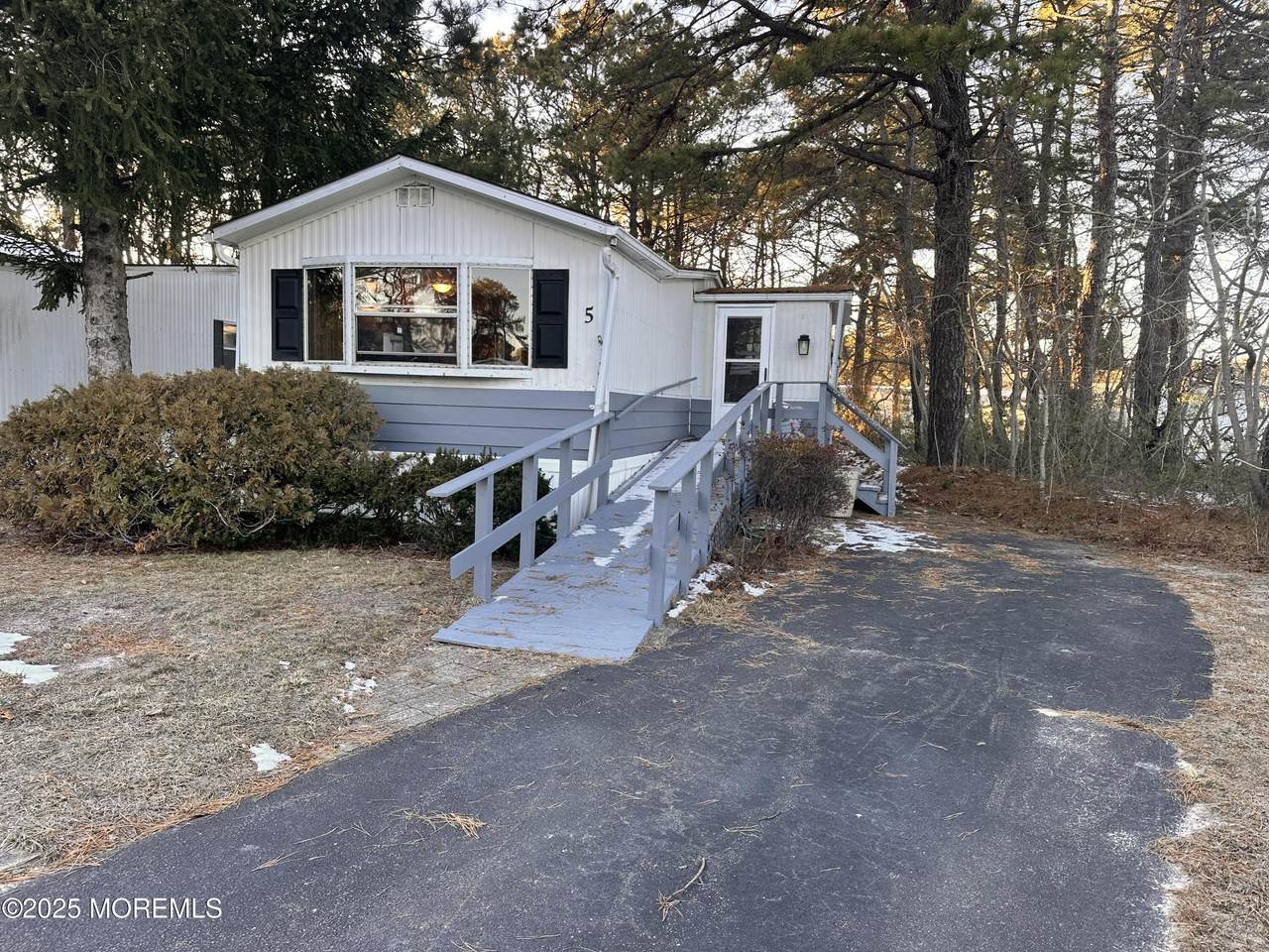 5 Eagle Court - Photo 1