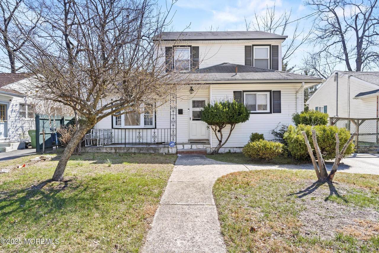 1712 Brockton Avenue - Photo 1