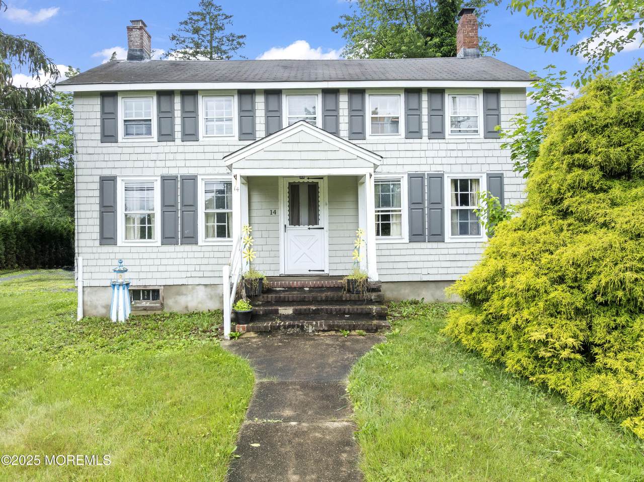 14 Holmdel Road - Photo 1