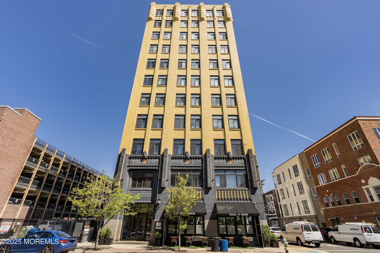 601 Bangs Avenue - Photo 1