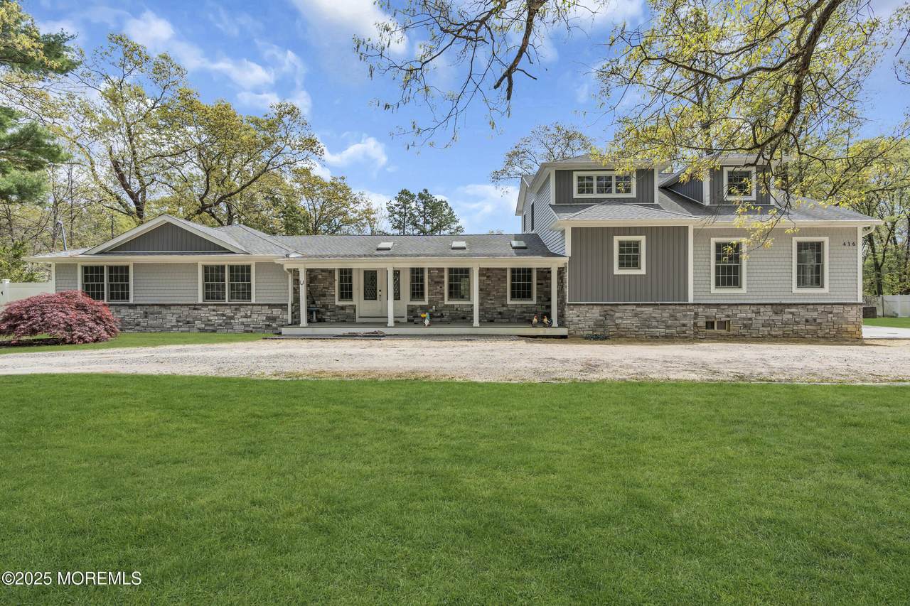 416 Horicon Avenue - Photo 1