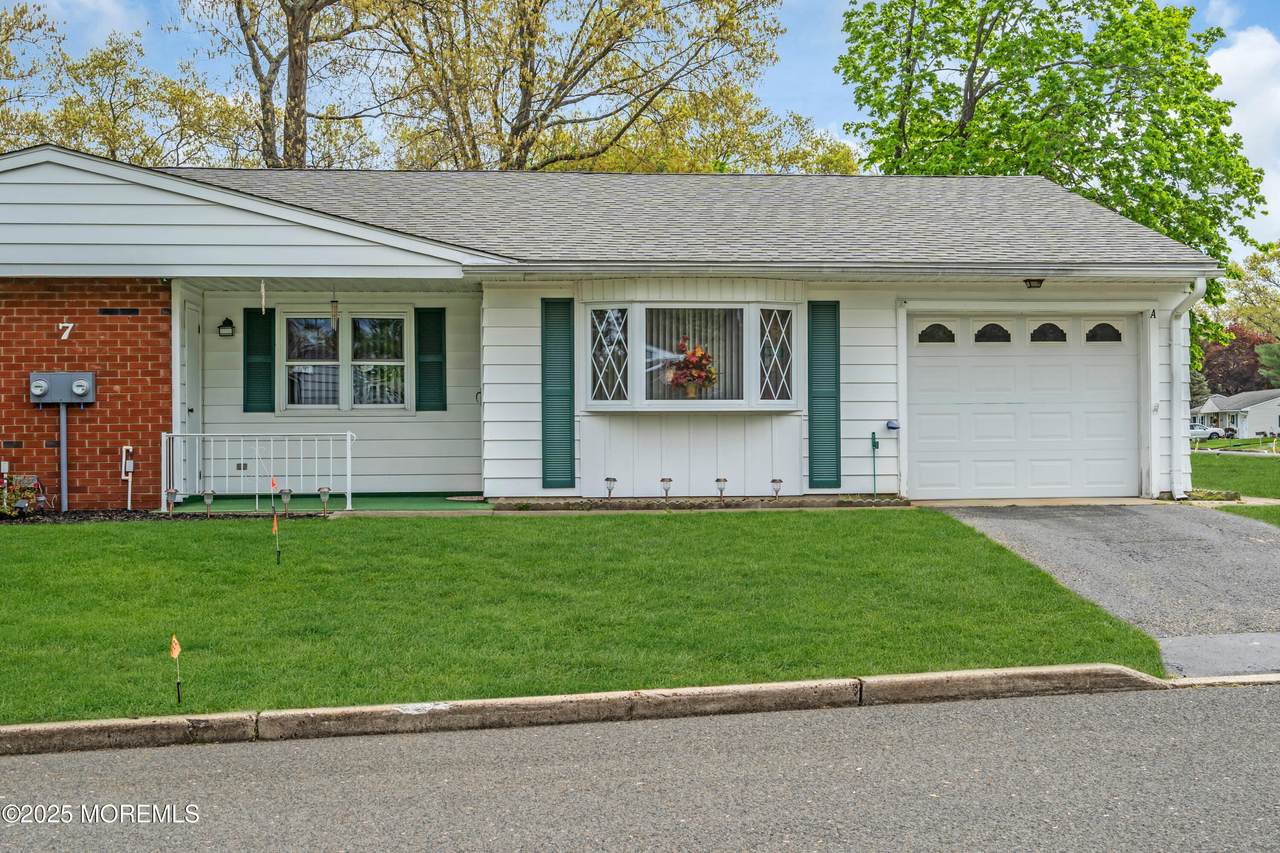 7 Arkansas Drive - Photo 1
