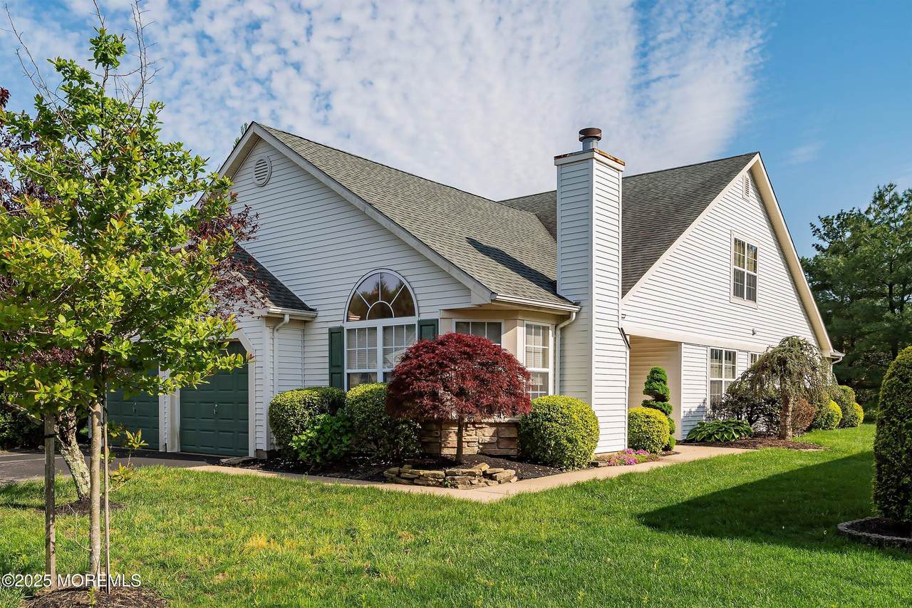 2479 Woodbine Lane - Photo 1