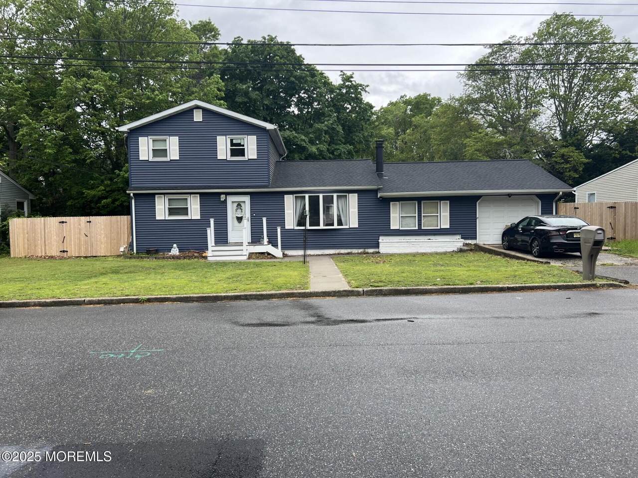 312 Dogwood Drive - Photo 1