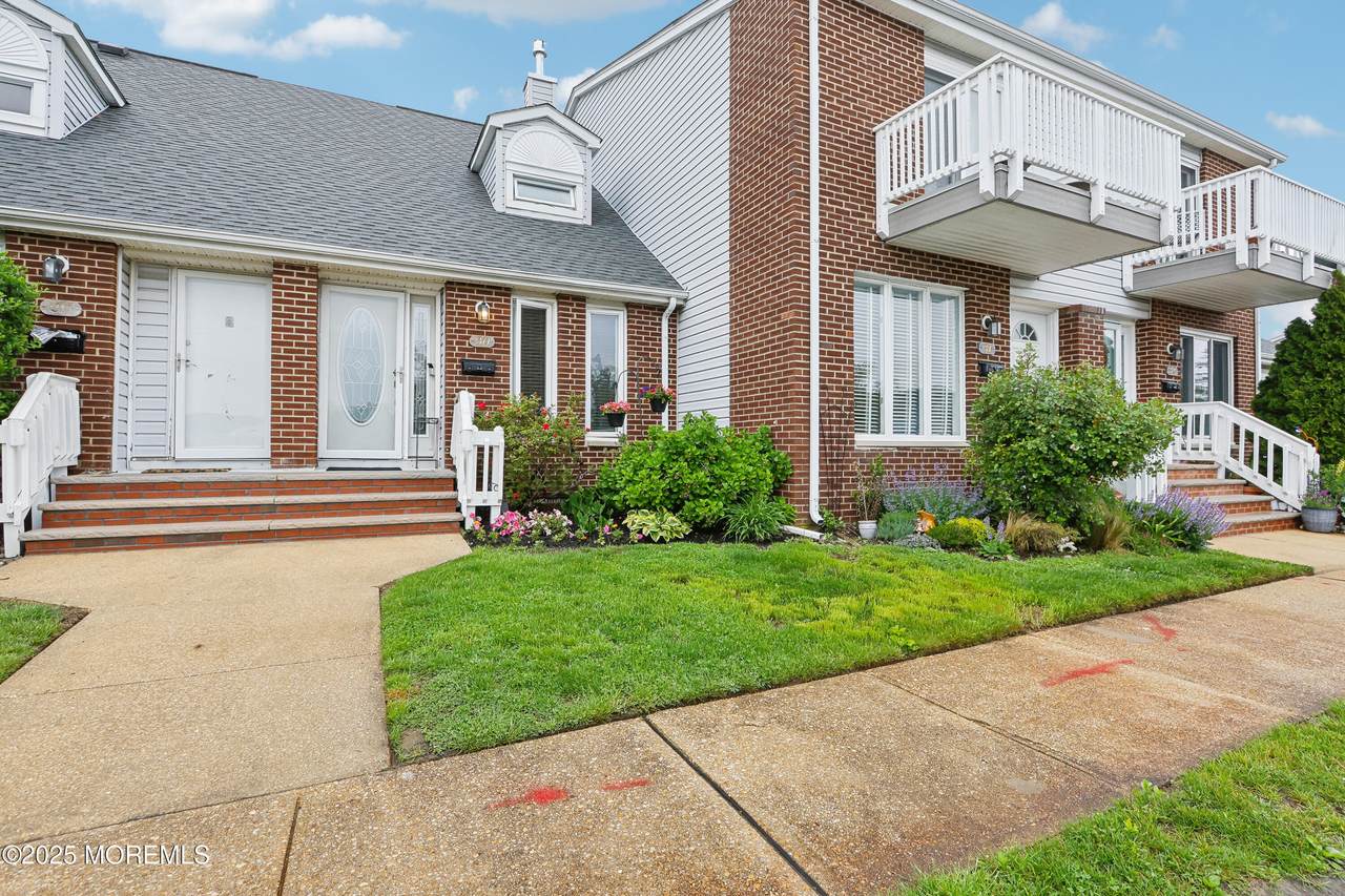 25 Meadow Avenue - Photo 1