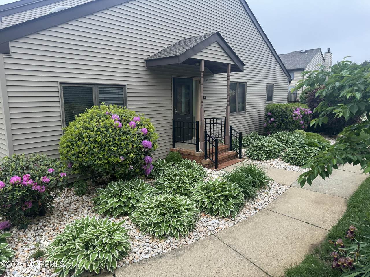 51 Malibu Court - Photo 1