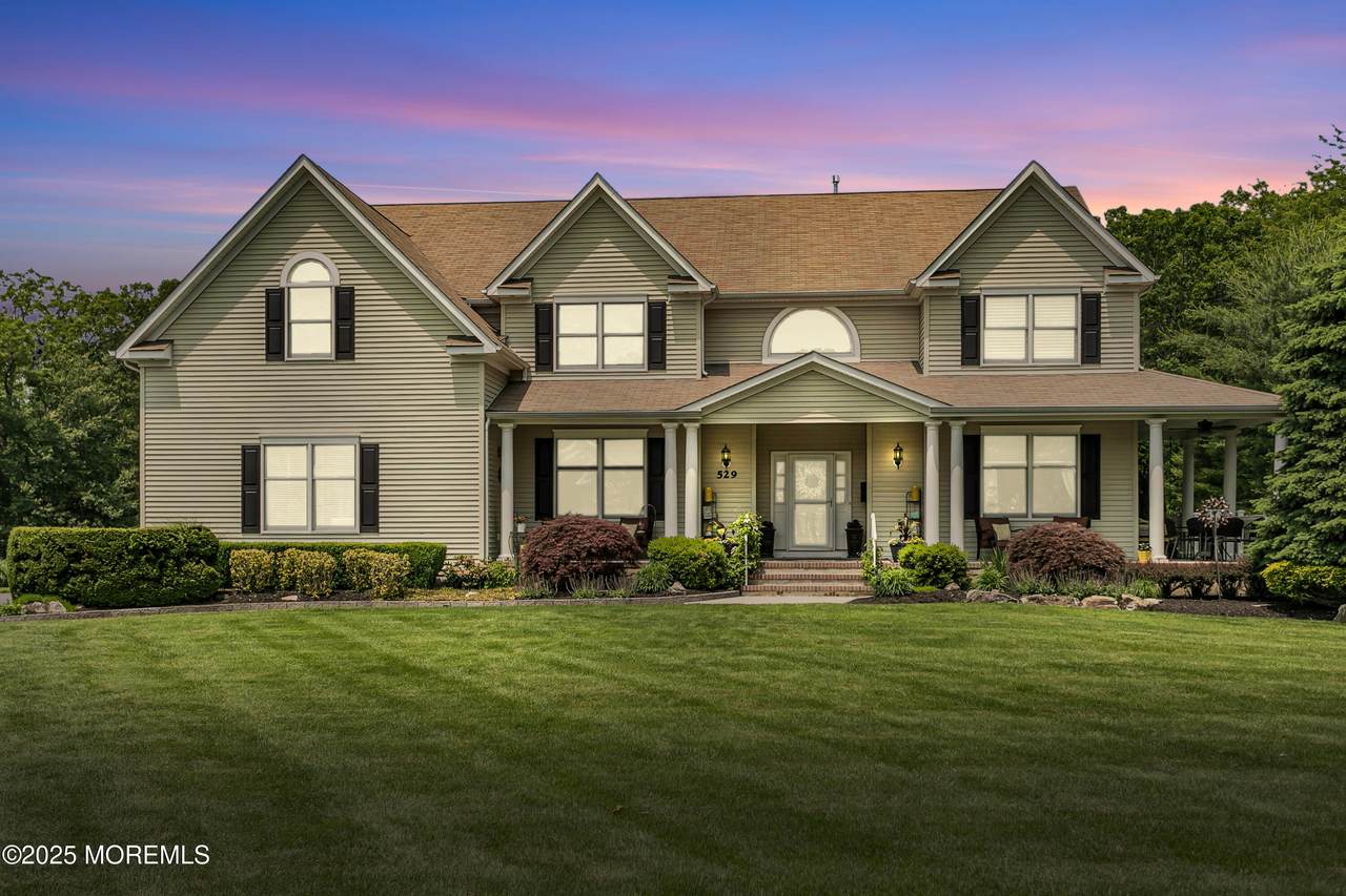 529 Woodview Road - Photo 1