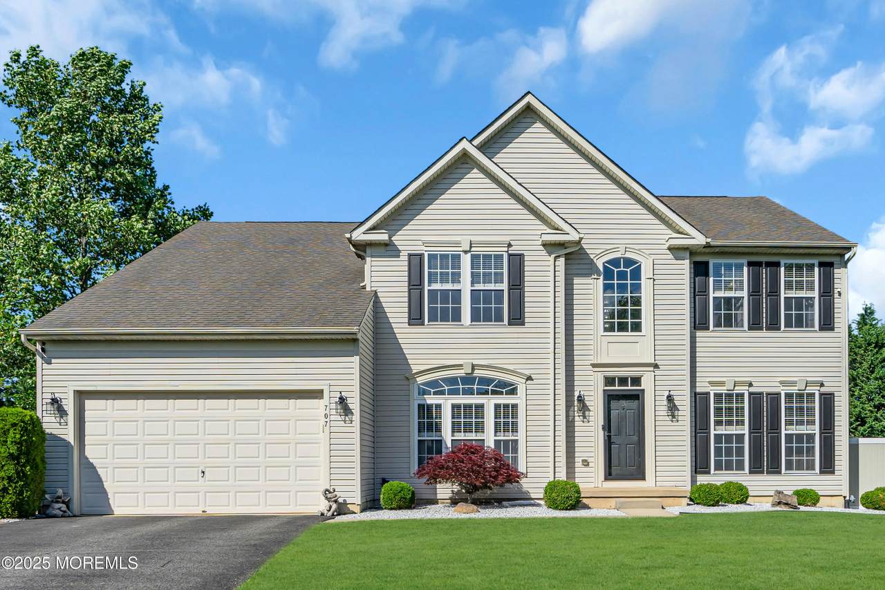 707 Cedar Point Court - Photo 1