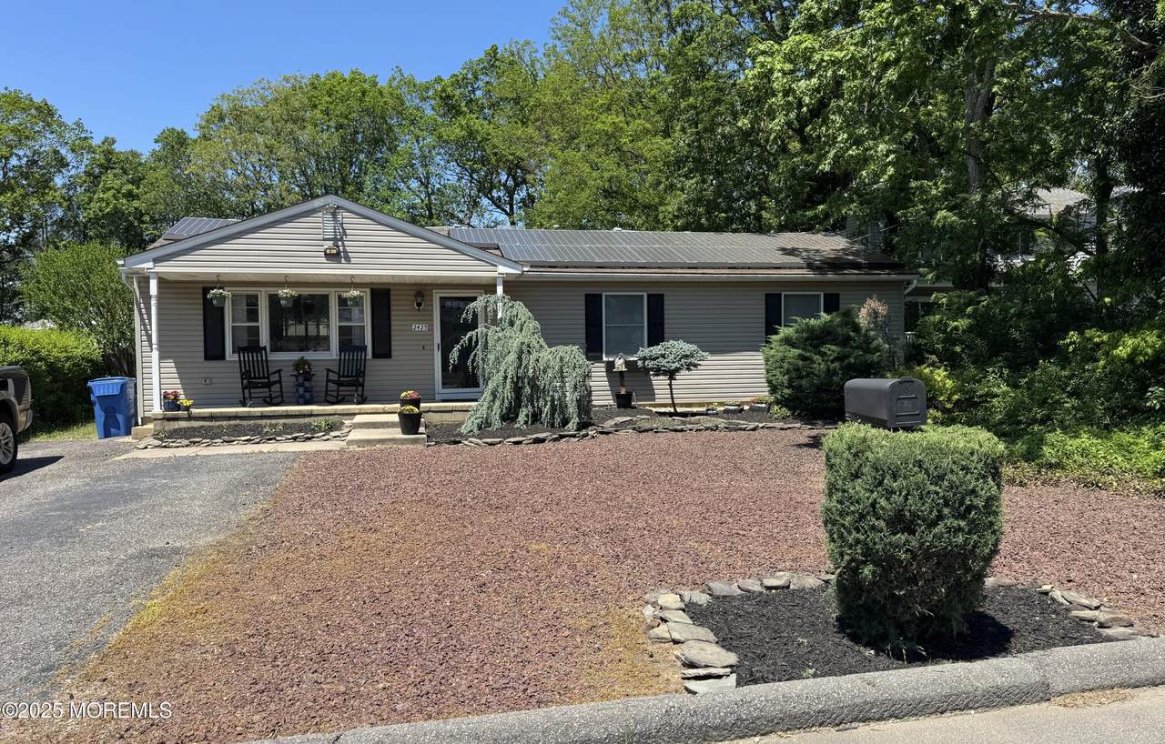 2425 Huckleberry Road - Photo 1