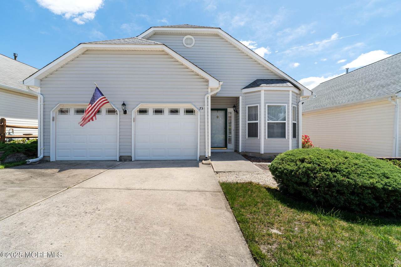 73 Summerhill Drive - Photo 1