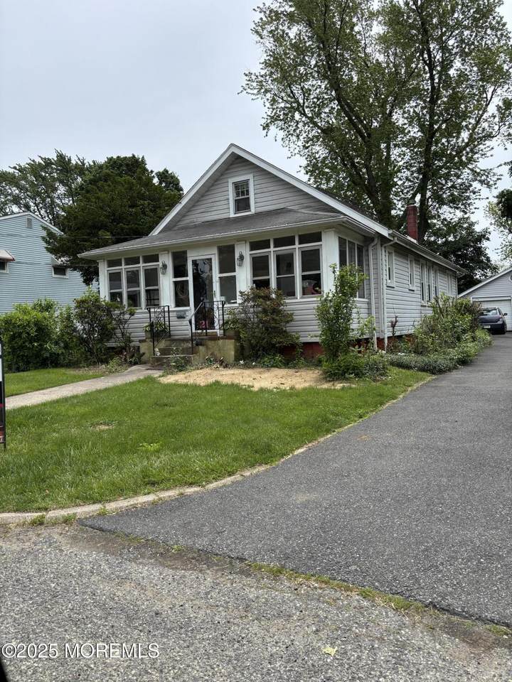 21 Alexander Avenue - Photo 1
