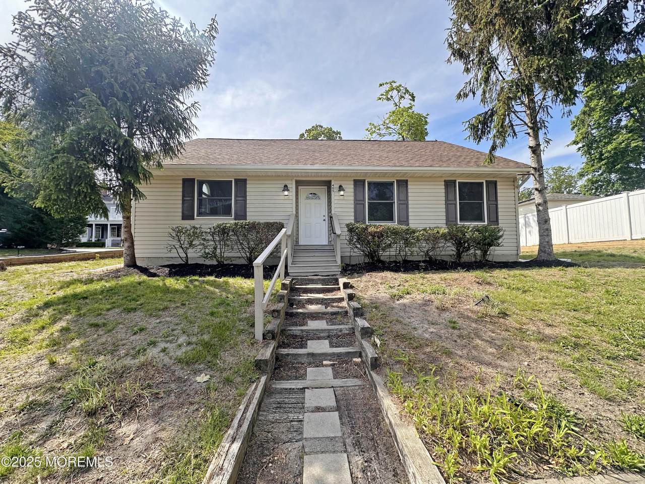 405 Old Bridge Road - Photo 1