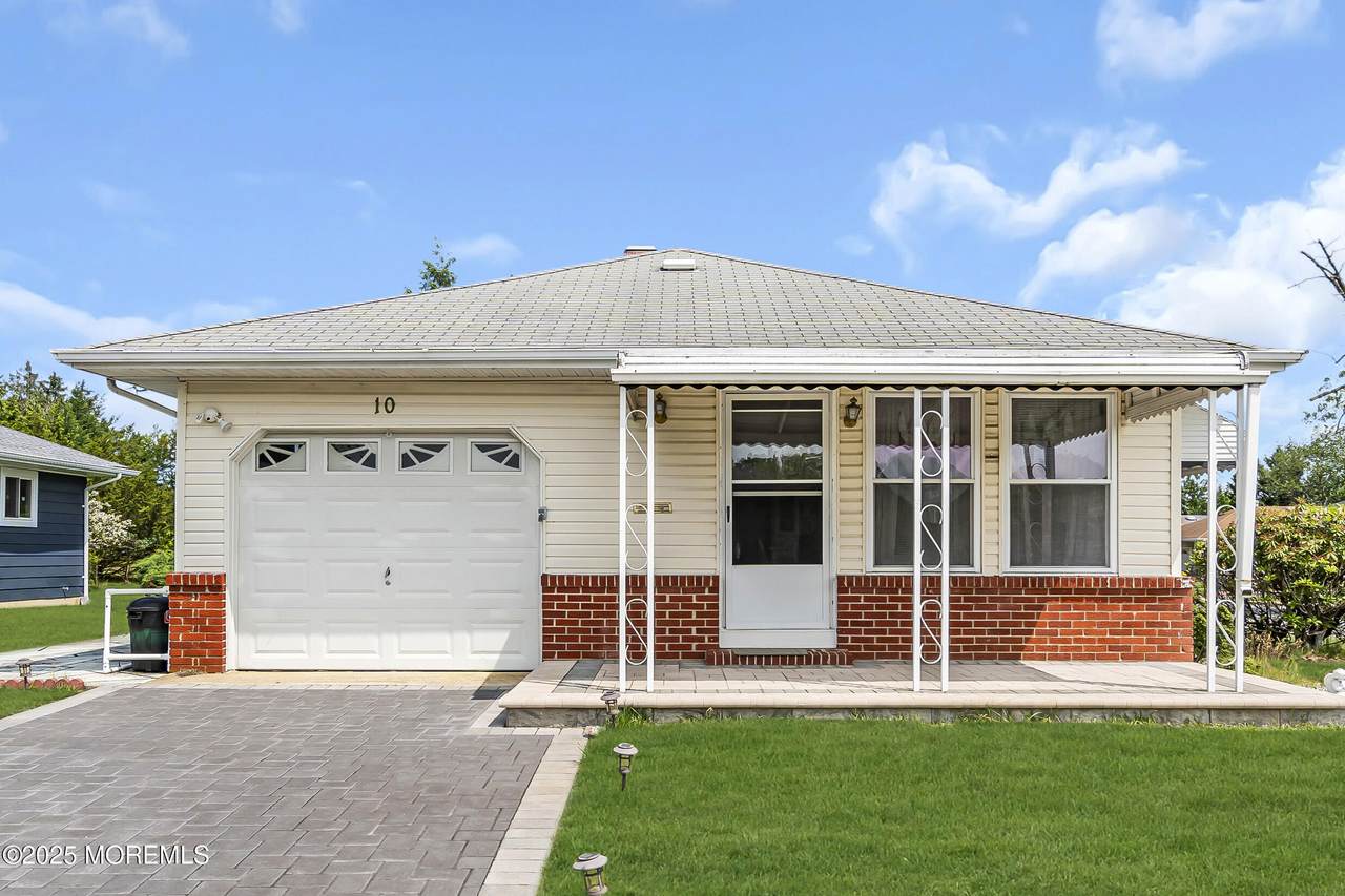 10 Barbuda Street - Photo 1