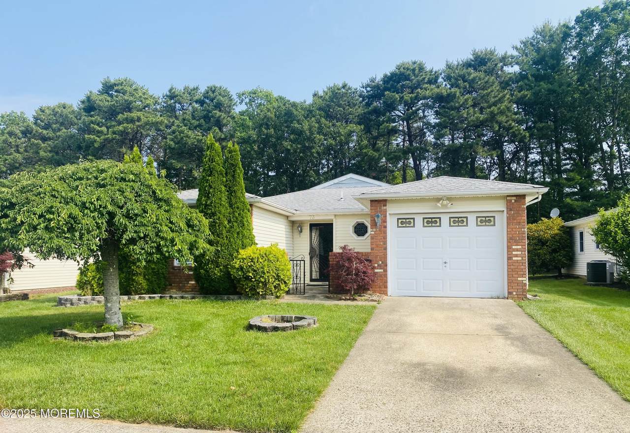 73 Yorkwood Drive - Photo 1