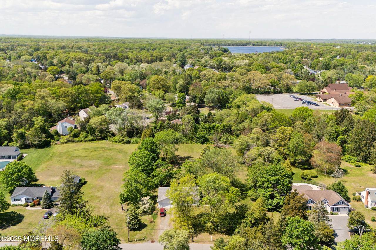 567 Herbert Lane - Photo 1