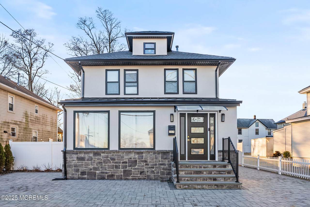 368 Shrewsbury Avenue - Photo 1
