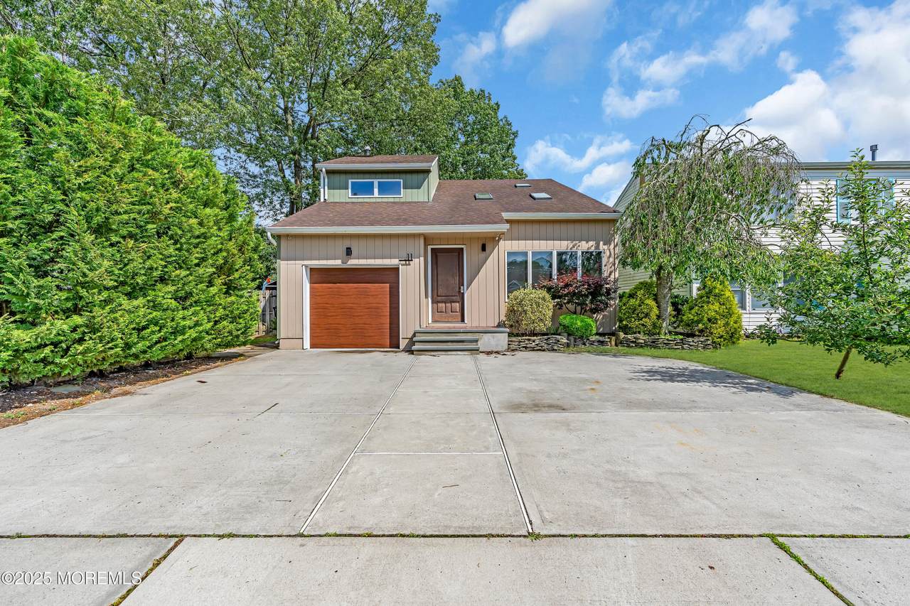 11 Buena Vista Drive - Photo 1