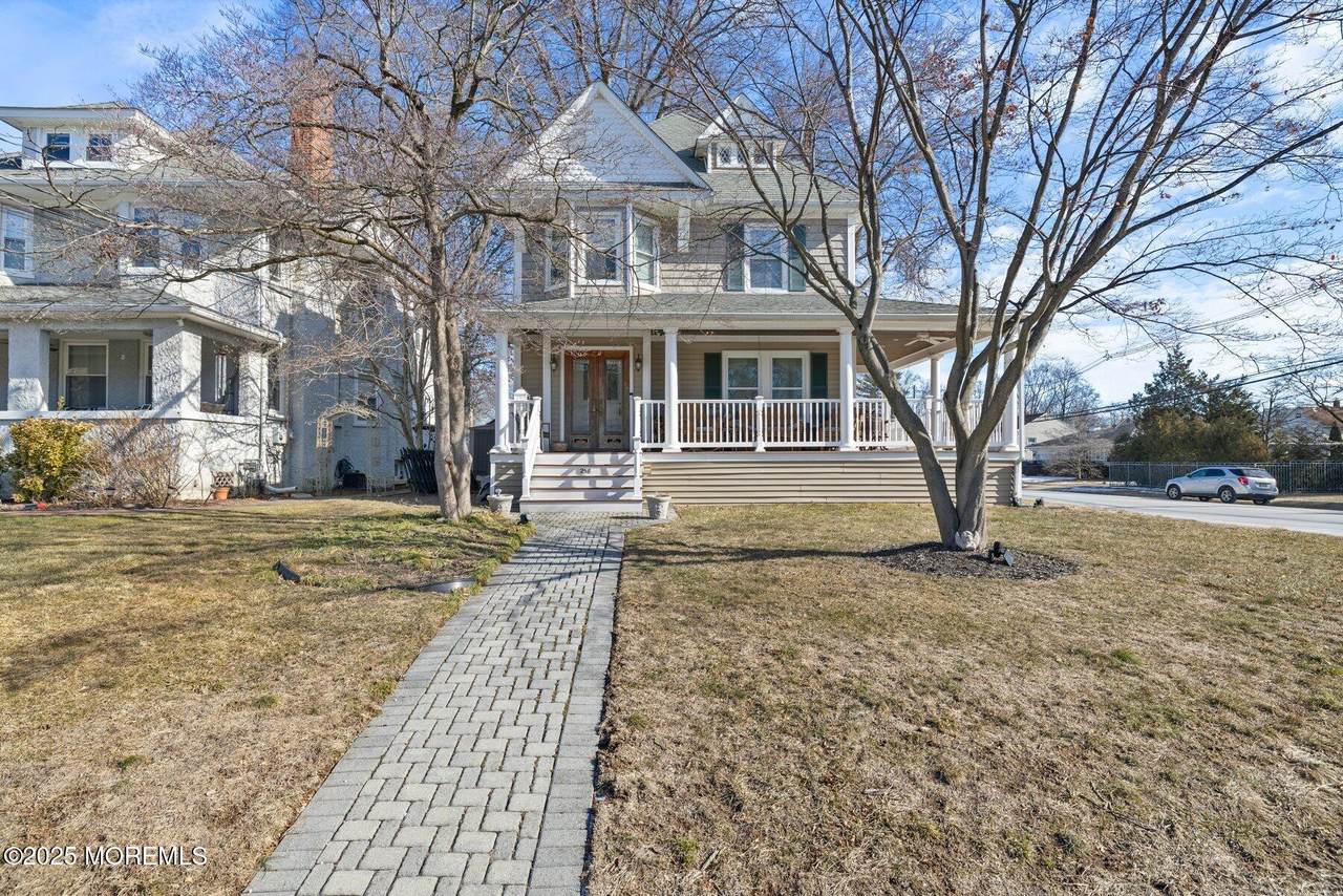 258 Clinton Place - Photo 1
