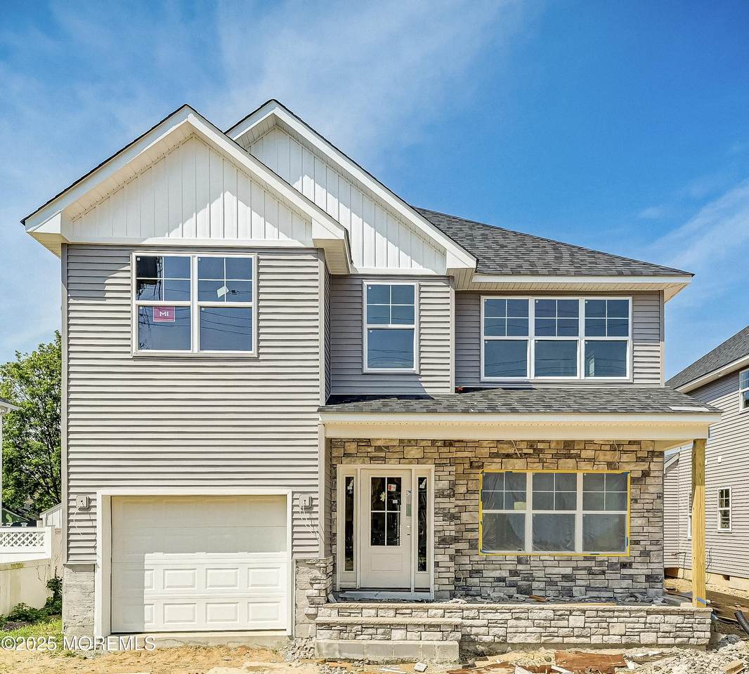 74 Manchester Avenue - Photo 1