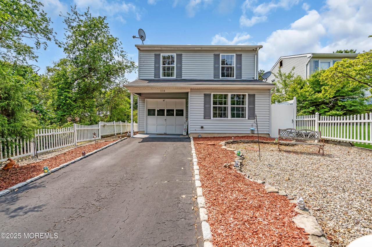 1116 Alaska Avenue - Photo 1