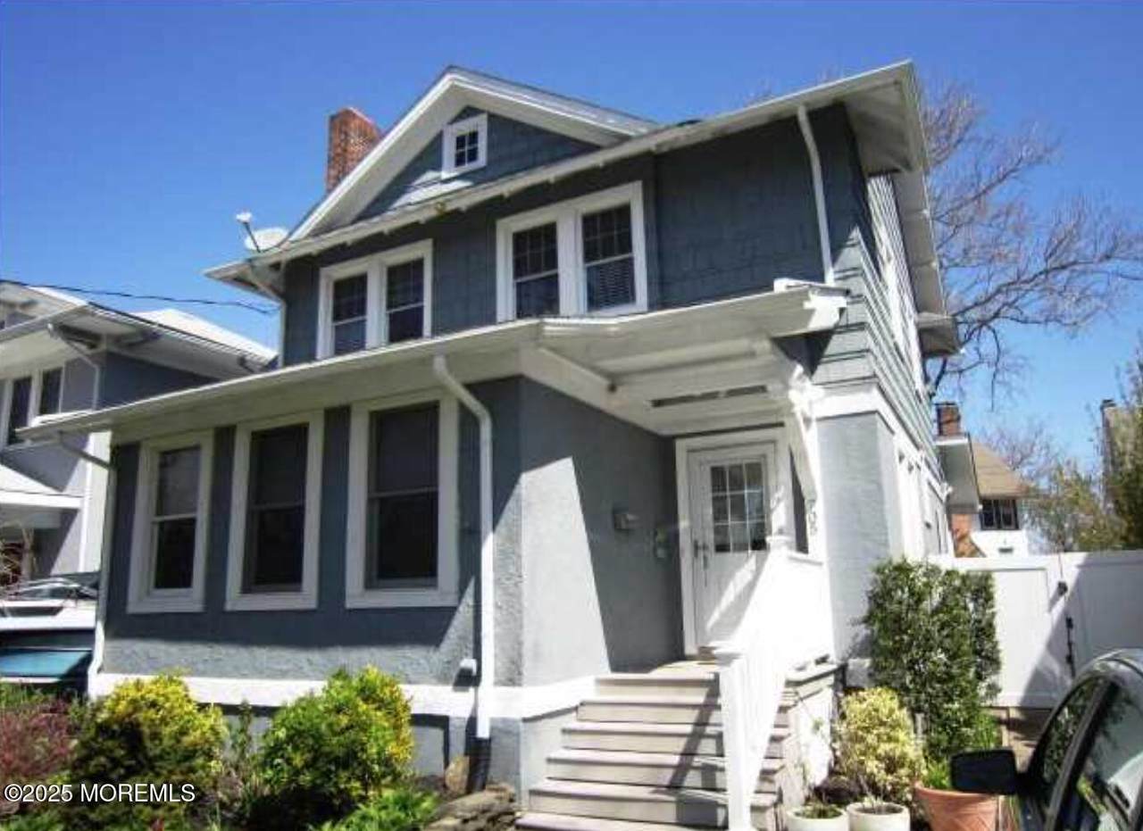 705 7th Avenue - Photo 1
