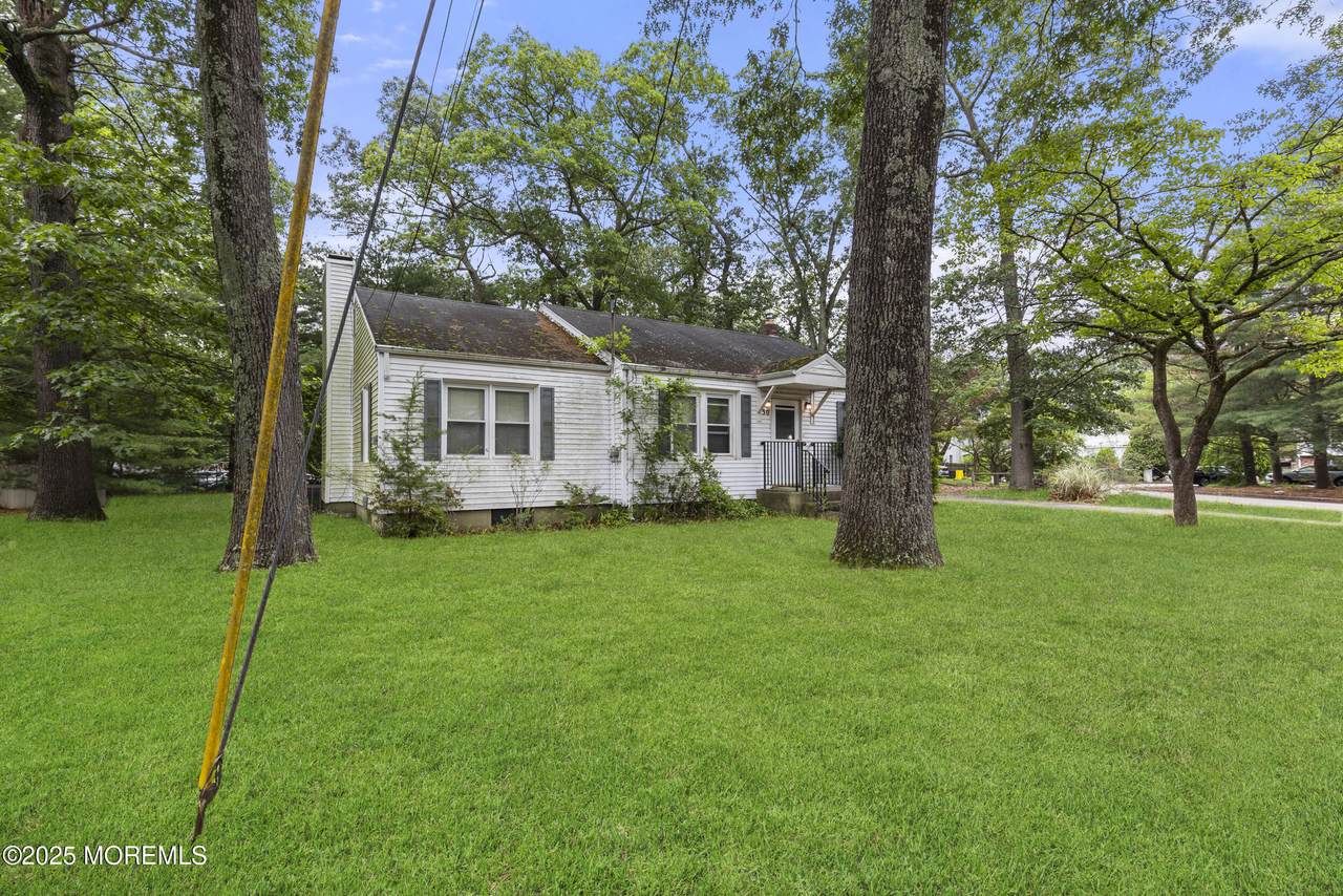 30 Monterey Circle - Photo 1