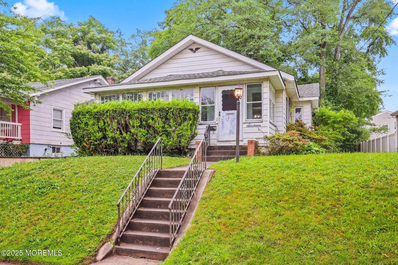 16 Steiner Avenue - Photo 1