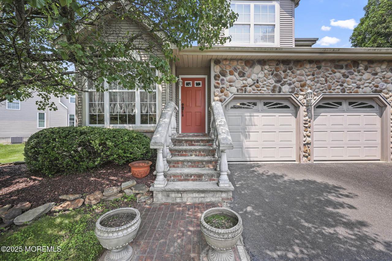 28 Brent Drive - Photo 1