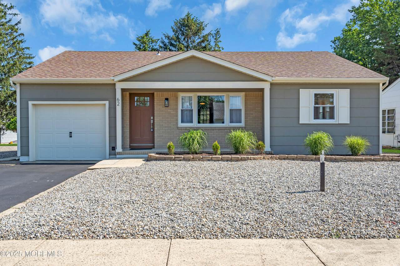 62 Carlisle Road - Photo 1