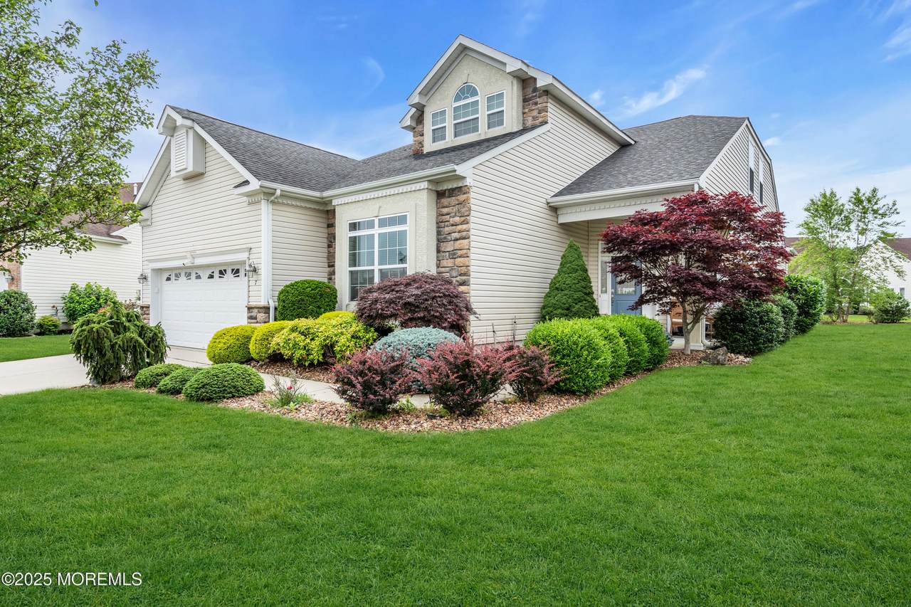 7 Bay Head Court - Photo 1