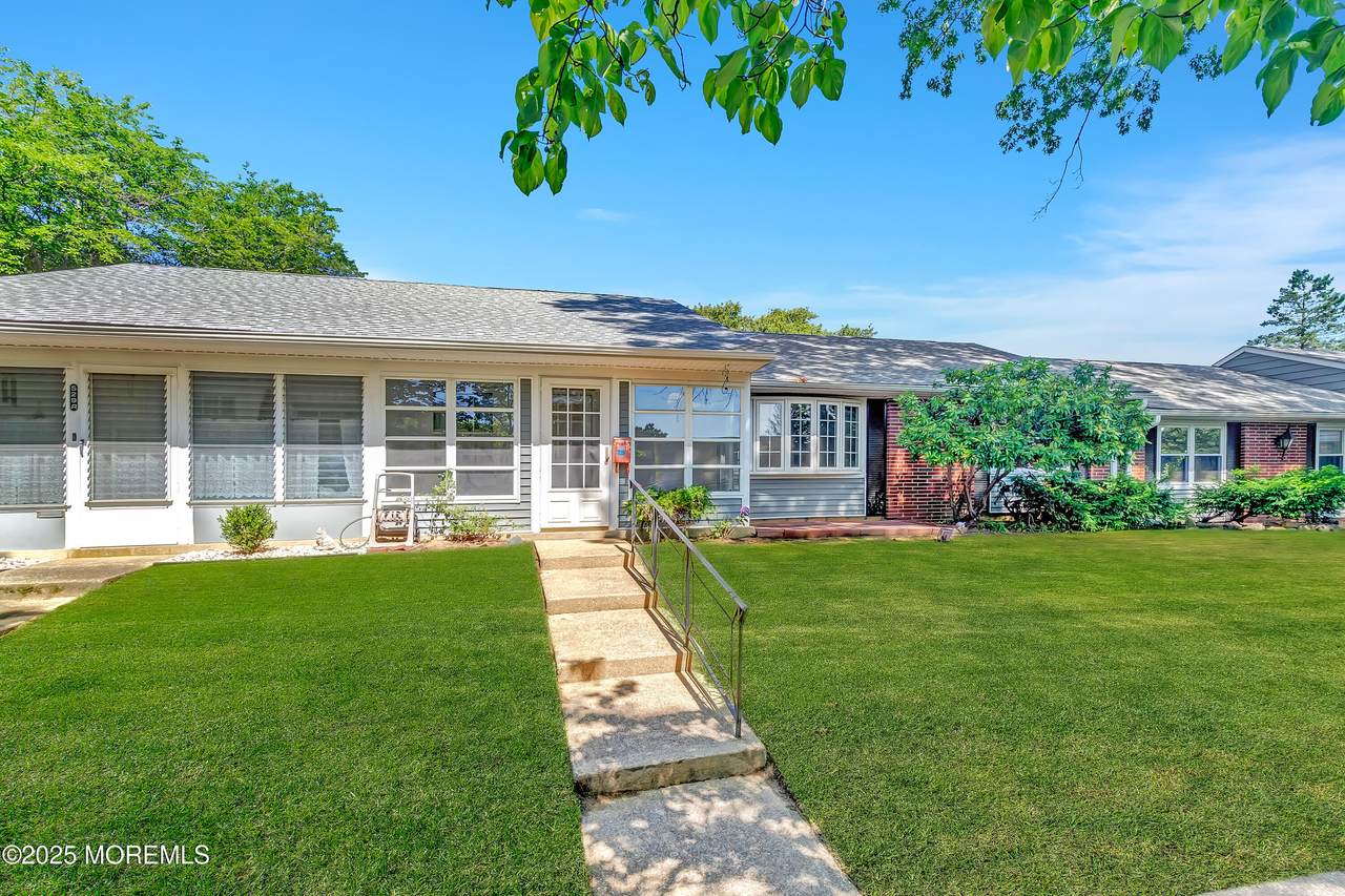 529 Portsmouth Drive - Photo 1