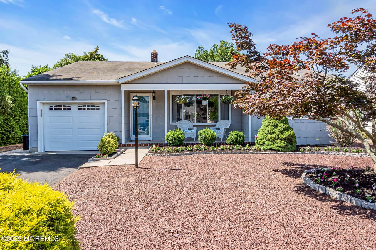 23 Auburn Road - Photo 1