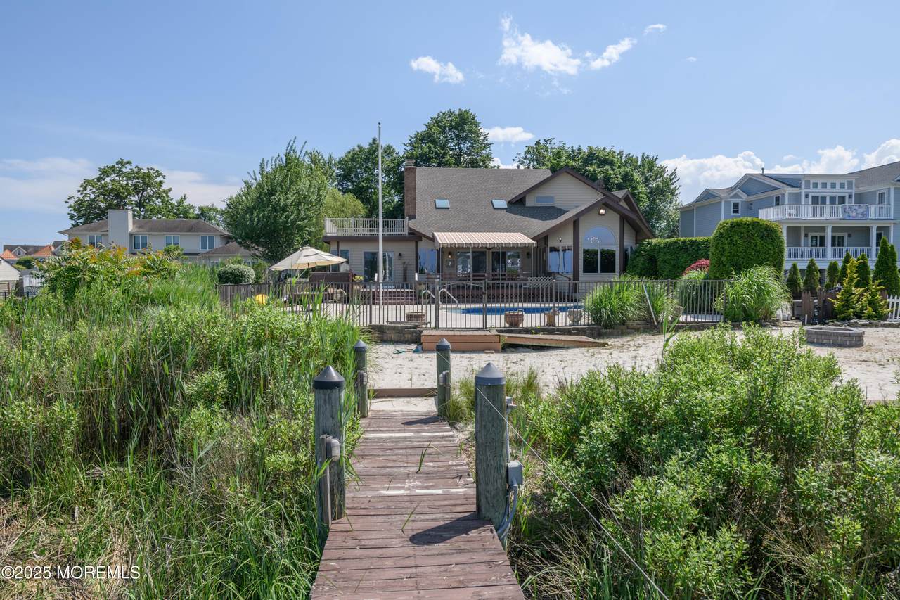 324 Magnolia Avenue - Photo 1