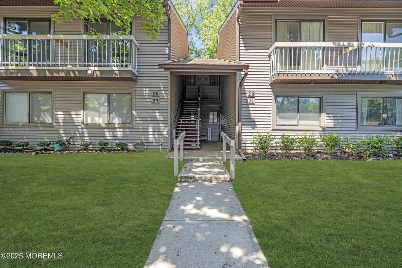 25 Claremont Court - Photo 1