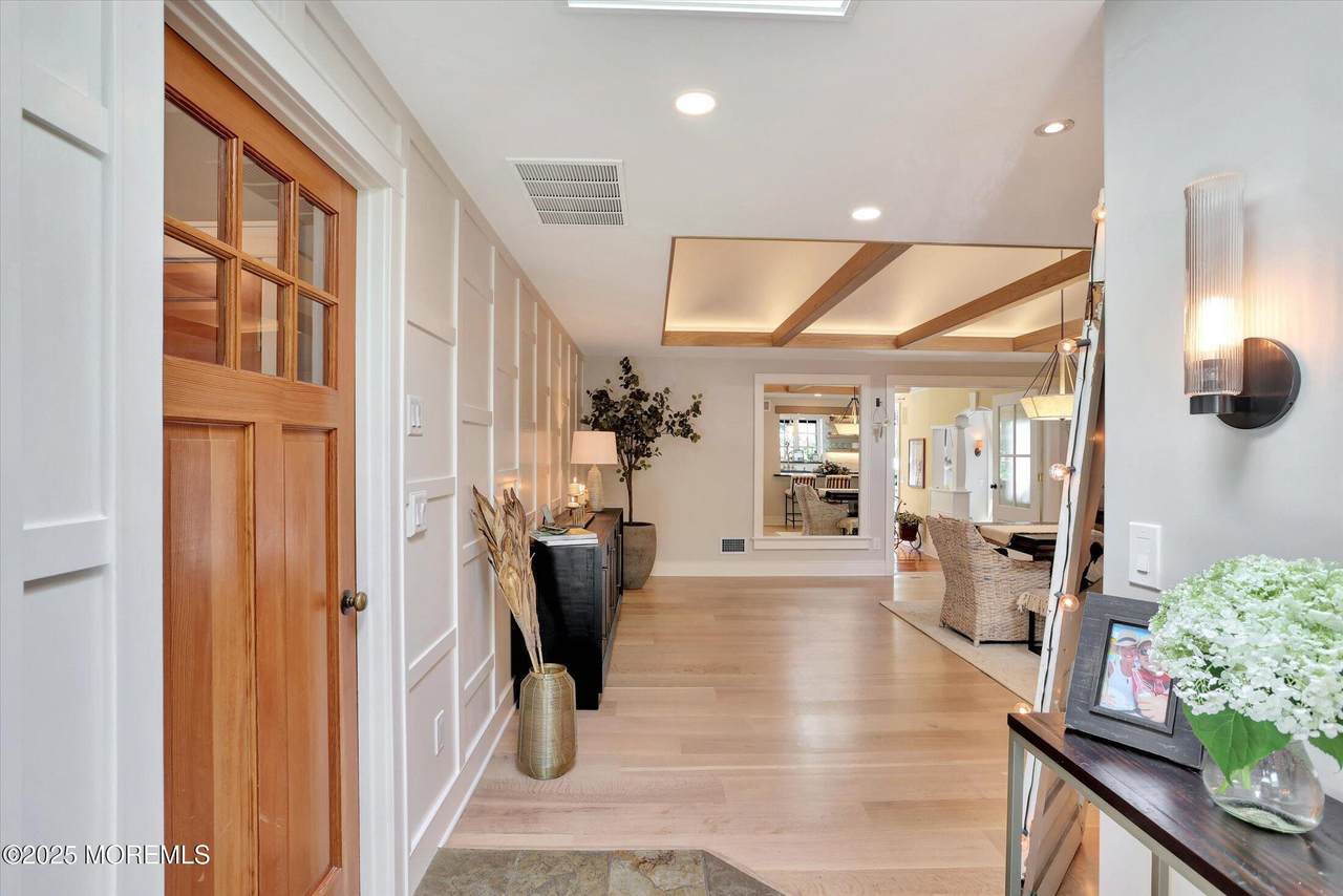 651 Oceanview Road - Photo 1