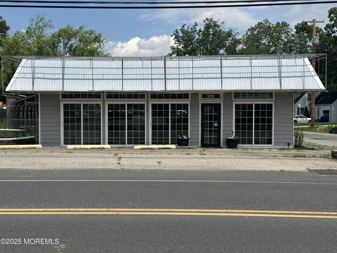 570 Mantoloking Road - Photo 1