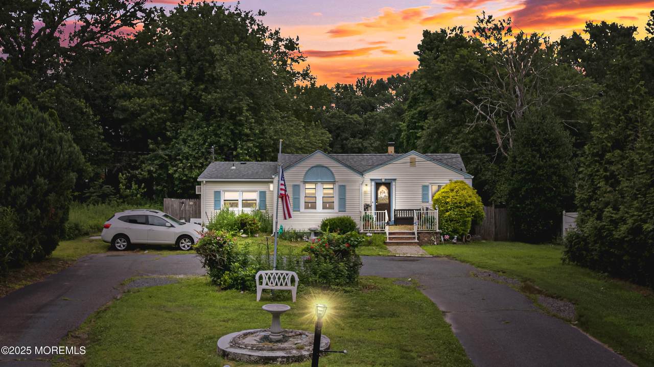 207 Lloyd Road - Photo 1