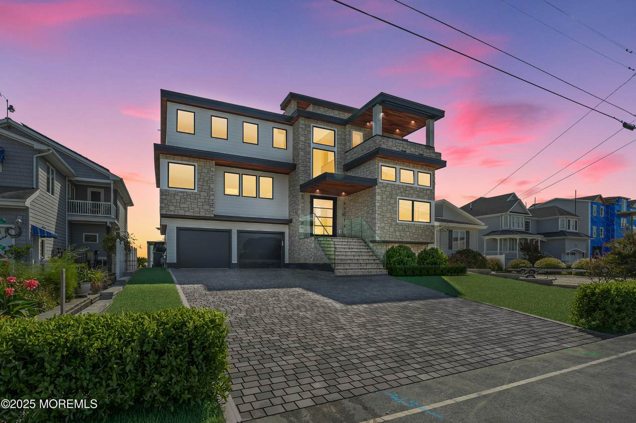 1262 Jennifer Lane - Photo 1