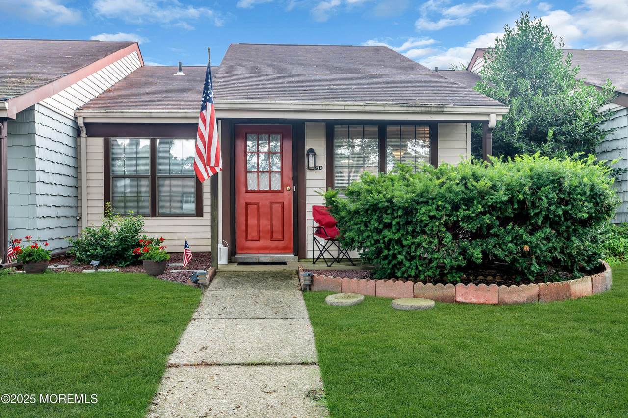 453D Chesterfield Court - Photo 1