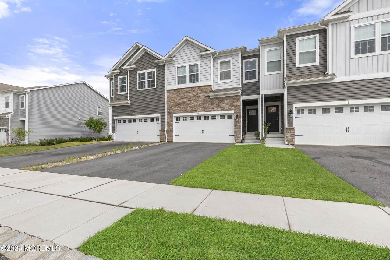 18 Mantoloking Drive - Photo 1