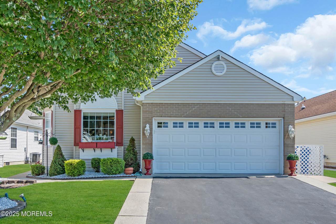 41 Winterton Drive - Photo 1
